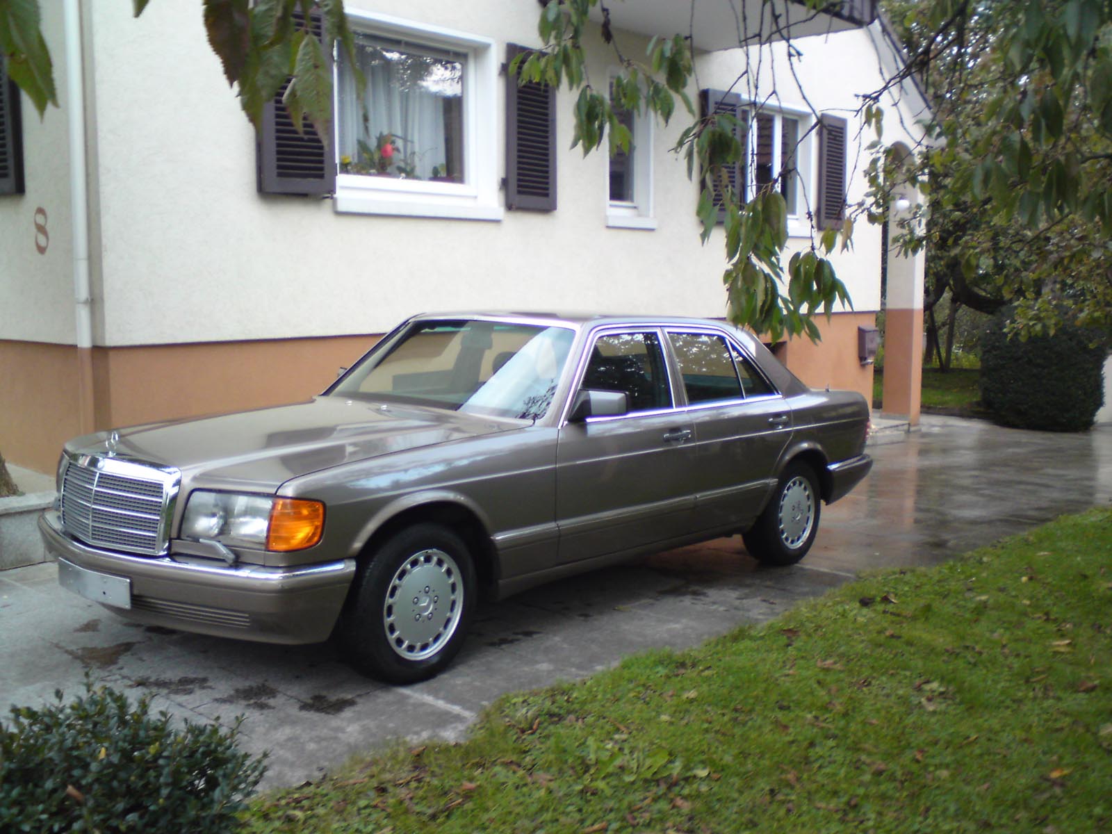 W126-Fahrerseite-2